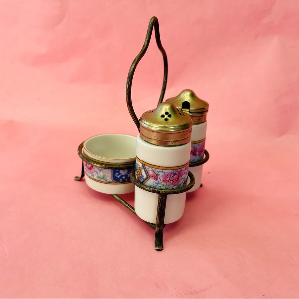 Vintage 70’ Victoria China mini table set